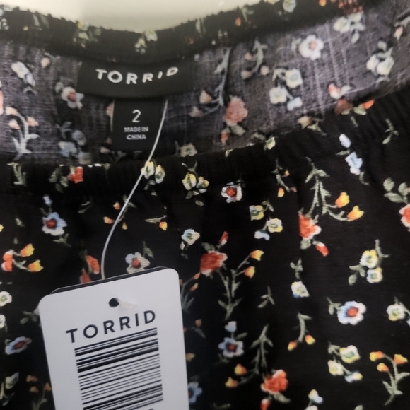 Torrid Rayon Floral Tank - Size‎ 2X NWT - Picture 6 of 8